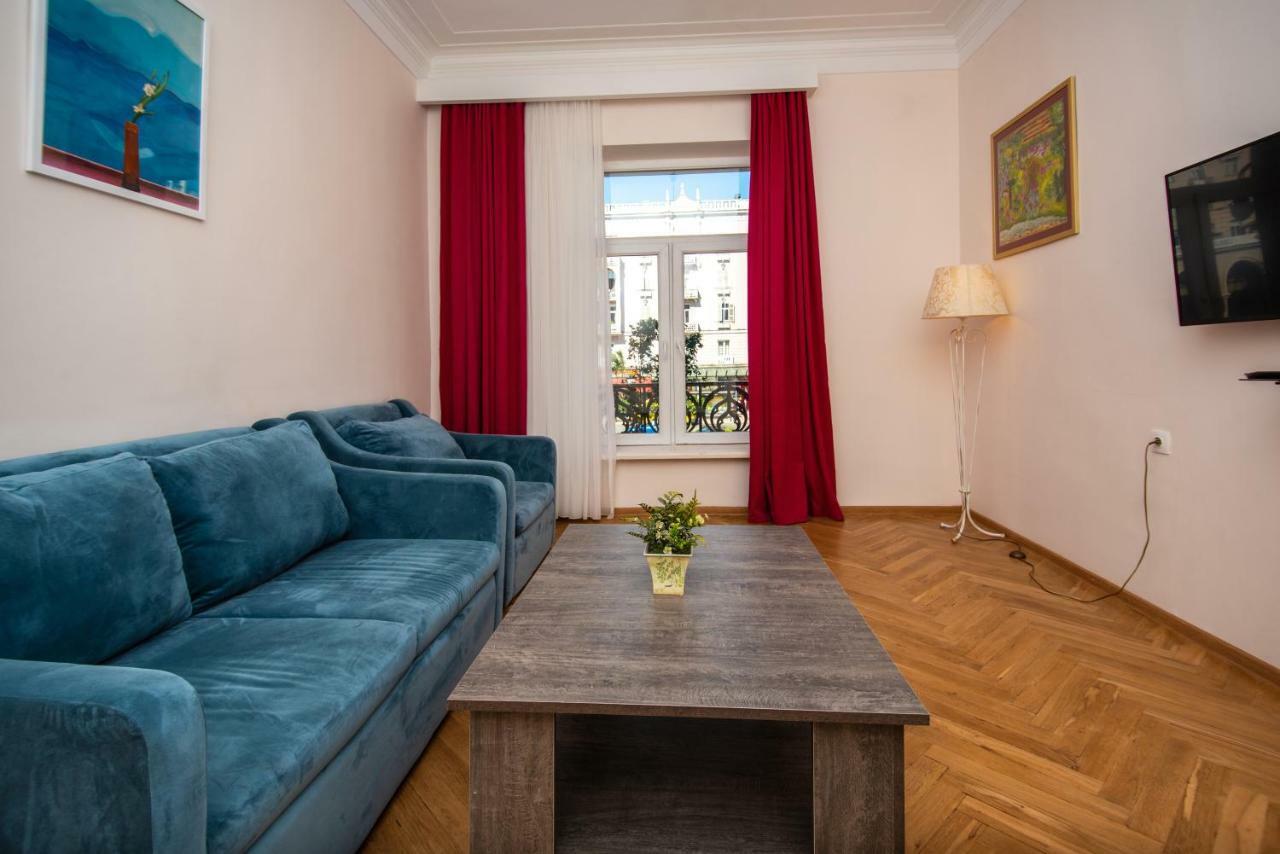 Gio'S Apartment Tbilissi Extérieur photo